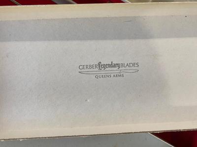 GERBER LEGENDARY CARVING KNIFE AND FORK WITH CHRISTMAS SERVING DISHES & HOLIDAY DECOR