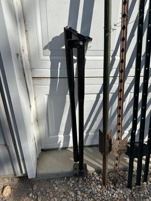 VARIETY OF T-POSTS & T-POST JACK
