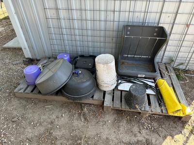 MISC FEEDERS AND CONTAINERS