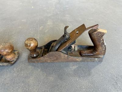 2 VINTAGE WOOD PLANES