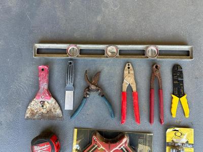 HAND TOOLS (2)