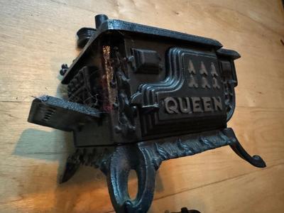 Vintage QUEEN Miniature Cast Iron Stove & Accessories