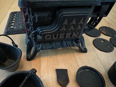 Vintage QUEEN Miniature Cast Iron Stove & Accessories