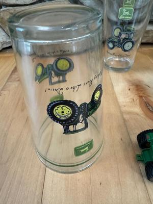 John Deere Tumbler Glasses (8) & Model Tractors