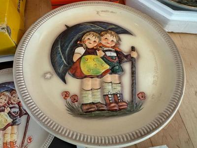 Goebel / M J Hummel Collector’s Lot (4 pieces)
