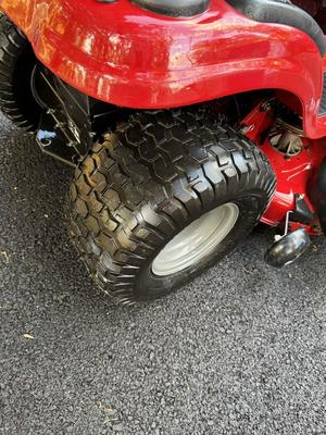 Craftsman Tractor 21HP 42” YTS3000
