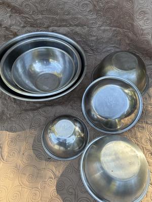 Seven Mixing Bowls Nesting Set