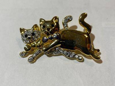 New Never Worn Cats Gold-toned Rhinestone Pin/Brooch as Pictured.