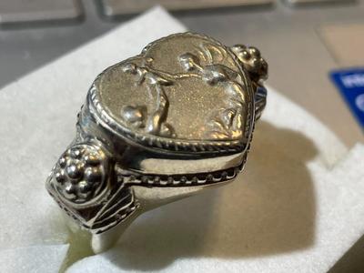 Vintage Tagliamonte Sterling Silver Designer Cupid Ring Size-9 in Good Preowned Condition.