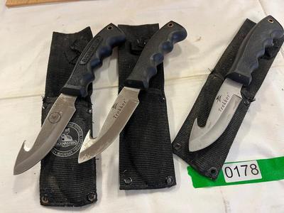 Gut Hook Hunting Knives