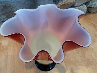 Beautiful Murano Hand Blown Hankerchief Multicolored Vase