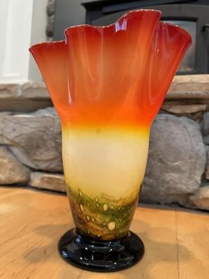 Beautiful Murano Hand Blown Hankerchief Multicolored Vase