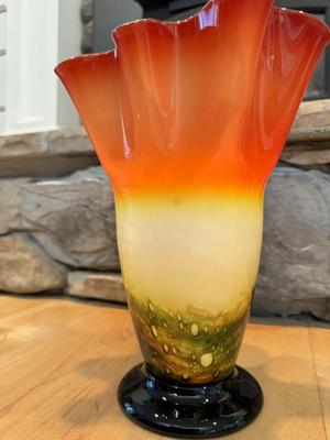 Beautiful Murano Hand Blown Hankerchief Multicolored Vase
