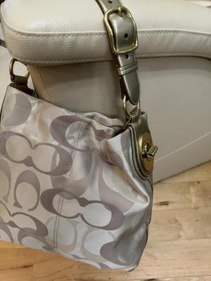 Authentic Coach Tote Signature Hand Bag - New with Tags