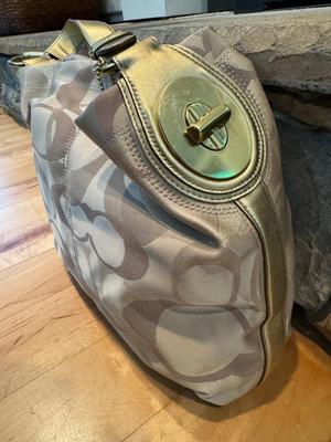 Authentic Coach Tote Signature Hand Bag - New with Tags