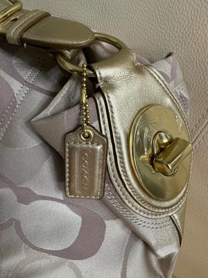 Authentic Coach Tote Signature Hand Bag - New with Tags