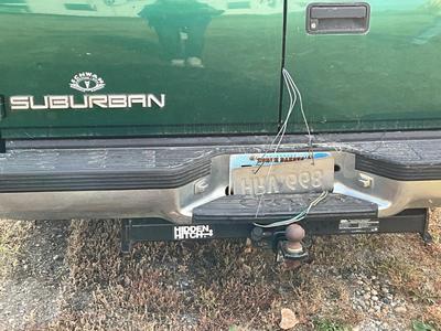 GMC Green Suburban 1999