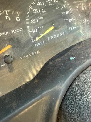 GMC Green Suburban 1999