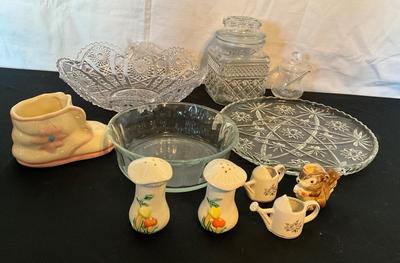 Glassware, salt/pepper shakers, mini tea pots, squirrel (stamped Japan)