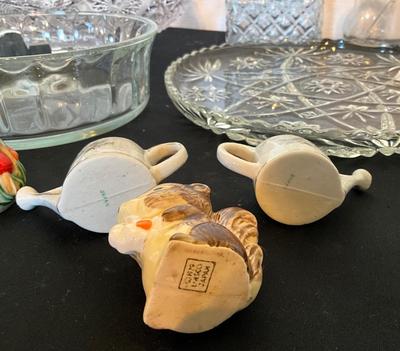 Glassware, salt/pepper shakers, mini tea pots, squirrel (stamped Japan)