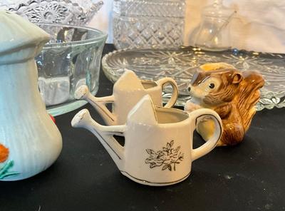 Glassware, salt/pepper shakers, mini tea pots, squirrel (stamped Japan)