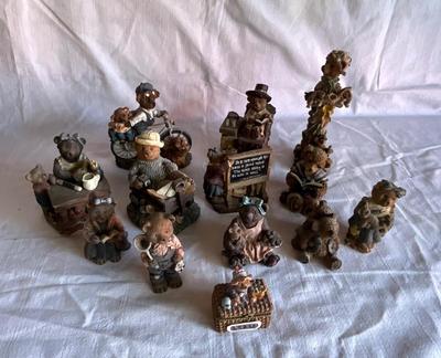 Boyds Bears group of 12