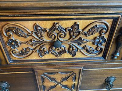 ANTIQUE HUNTLEY SIMMONS CHEST OF DRAWERS