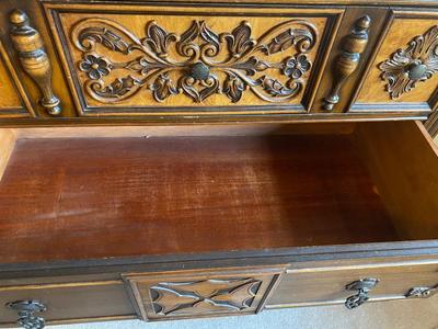 ANTIQUE HUNTLEY SIMMONS CHEST OF DRAWERS