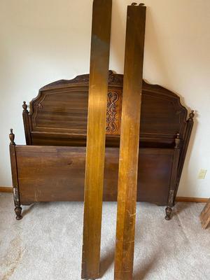 BEAUTIFUL ANTIQUE DOUBLE/FULL BED FRAME BY HUNTLEY SIMMONS