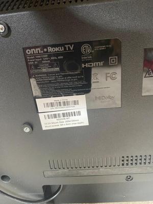 32” Onn ROKU SMART TV W/REMOTE