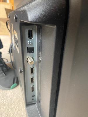 32” Onn ROKU SMART TV W/REMOTE