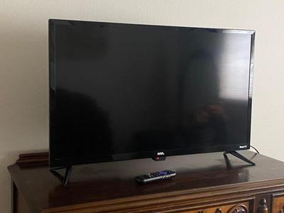 32” Onn ROKU SMART TV W/REMOTE