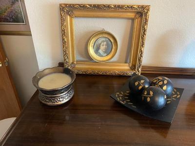 GOLD TONED HOME DECOR, WAX BURNER, ANTIQUE FRAME, CENTER PIECE