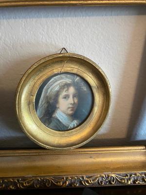 GOLD TONED HOME DECOR, WAX BURNER, ANTIQUE FRAME, CENTER PIECE