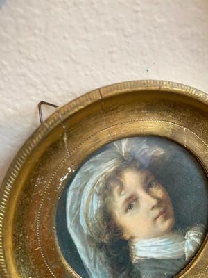 GOLD TONED HOME DECOR, WAX BURNER, ANTIQUE FRAME, CENTER PIECE