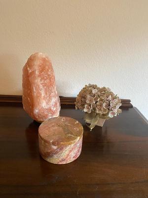 HIMALAYAN SALT ROCK LAMP, STONE TRINKET BOX AND FAUX FLOWERS