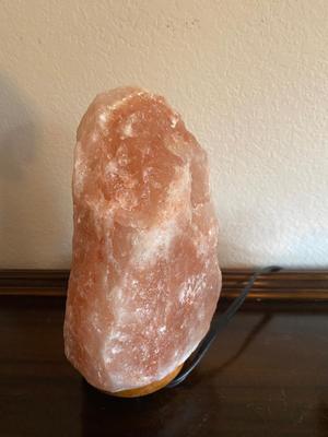 HIMALAYAN SALT ROCK LAMP, STONE TRINKET BOX AND FAUX FLOWERS