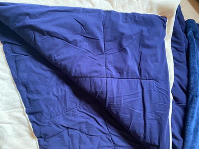 NAVY BERKSHIRE THROW AND CANYON QUEEN SUPER SOFT COMFORTER