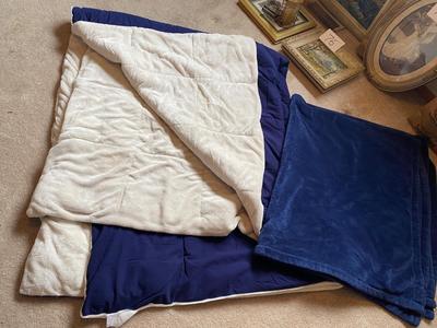 NAVY BERKSHIRE THROW AND CANYON QUEEN SUPER SOFT COMFORTER