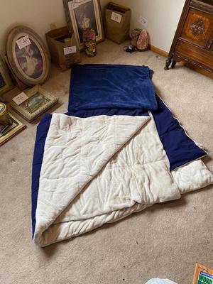 NAVY BERKSHIRE THROW AND CANYON QUEEN SUPER SOFT COMFORTER