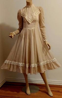 Vtg 1970s Gunne Sax midi Prsirie dress