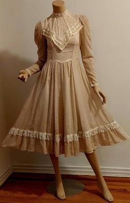 Vtg 1970s Gunne Sax midi Prsirie dress