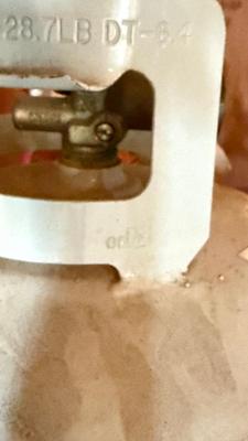 Propane tank, 30# empty additional pictures added