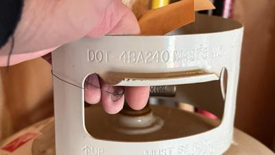 Propane tank, 30# empty additional pictures added