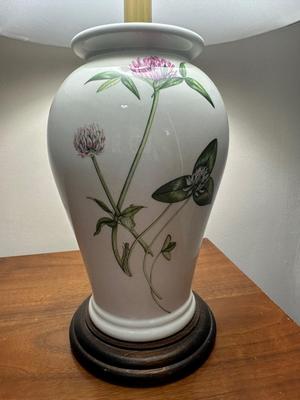 Queen’s Hidden Garden Table Lamp