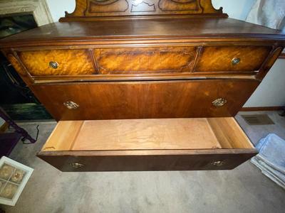 3 DRAWER ANTIQUE DRESSER WITH MIRROR