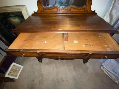 3 DRAWER ANTIQUE DRESSER WITH MIRROR