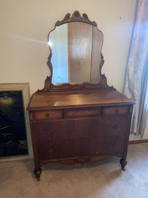 3 DRAWER ANTIQUE DRESSER WITH MIRROR