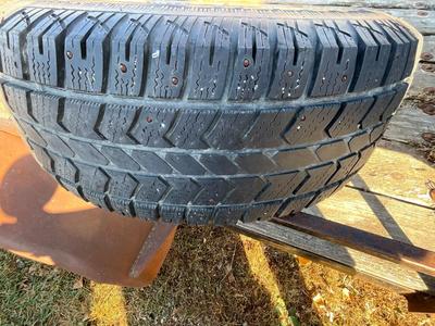 Winter tires, 4 plus spare. 265/70 R16 Stud Pin Winter X5i