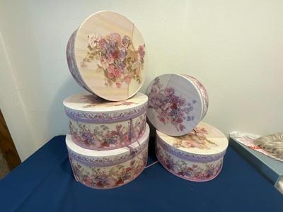 Vintage Round floral boxes